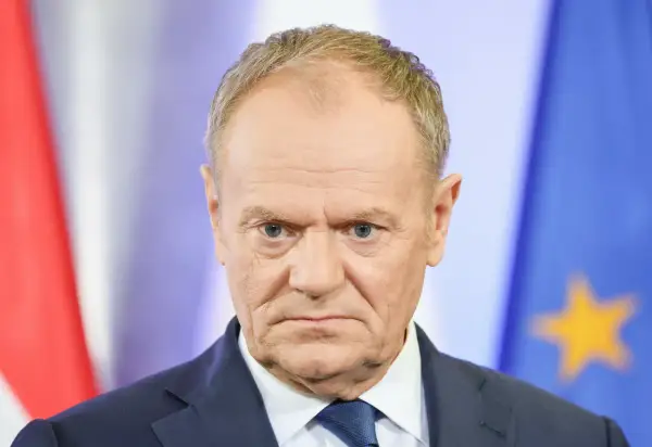 Sondaż CBOS - Kto liderem? Niezdecydowani namieszają!