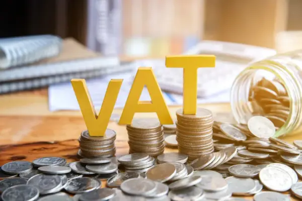 Zwolnienie z VAT - Kiedy warto i jak nie stracić?